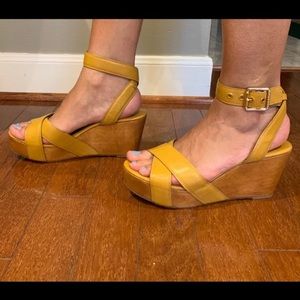 Tory Burke Sandals 👡 a lot of Life .PLATFORM 2.17” NOT FOR SALE